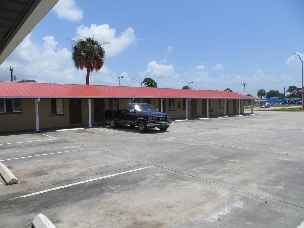 Travelers Inn Okeechobee Exterior foto